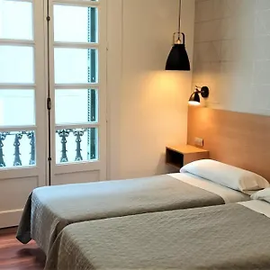 https://roquefer-bilbao-central-rooms.basquecountryhotels.org